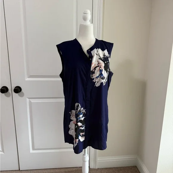 Vince Camuto Floral Sleeveless Tunic Top Navy Blue Size Large - Picture 8 of 9